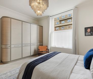 Exquisitely Designed Hideaway in the Heart of Notting Hill - Photo 6