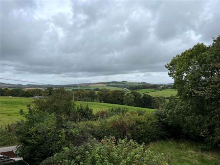 1 Town-o-Rule is a recently refurbished two-bedroom end-terrace cottage nestled in the picturesque countryside, offering the perfect blend of traditional character and modern amenities. - Photo 4