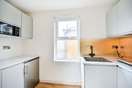 Studio to rent - Photo 3