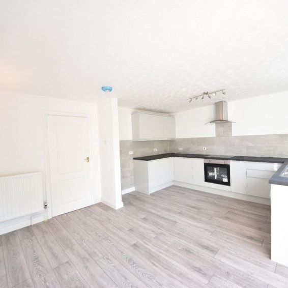 Micklefield Road, High Wycombe, Buckinghamshire,HP13 - Photo 1