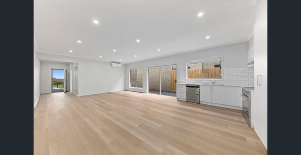 Fully Furnished Opposite Melton Reservoir - Photo 1