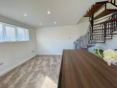 1 bedroom town house to let - Photo 4