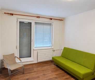 Na prenájom 1-izbový byt s loggiou pri centre – Komárno – Fotografia 1