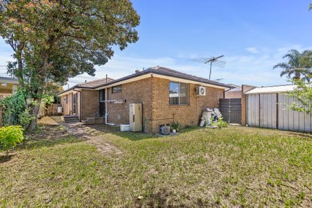 Renovated Family Home! - Photo 5