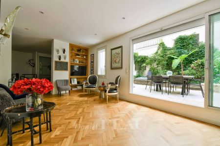 Location appartement, Paris 8ème (75008), 5 pièces, 192.63 m², ref 86172169 - Photo 3