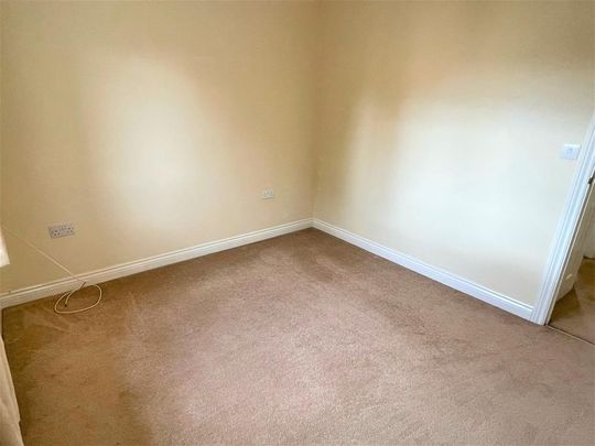4 bedroom detached house to rent - Photo 1