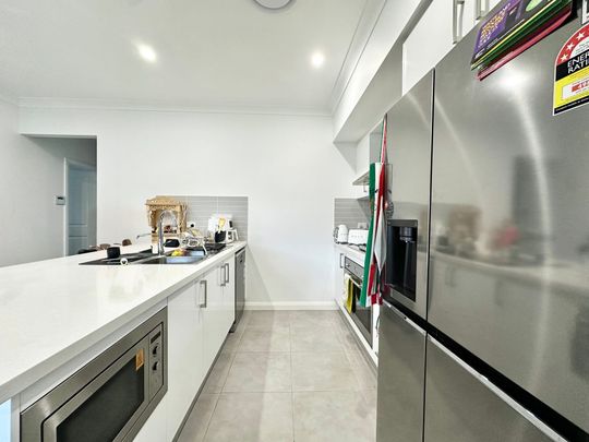Modern Family Home in Prime Austral Location - Photo 1