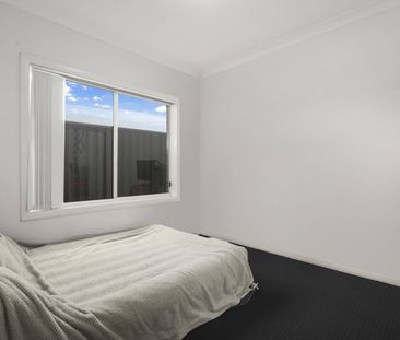 Updated modern home opposite Doohan Oval - Photo 4