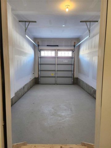 For Lease - 68 Copperhill Heights, Barrie, Ontario - Photo 3