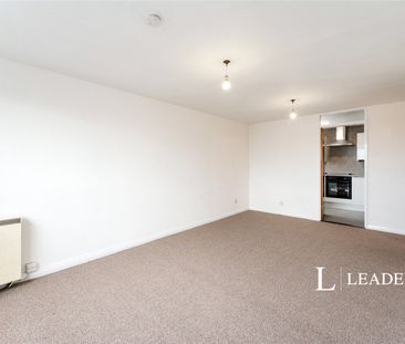 2 bedroom apartment to rent Clarendon Road, Southsea, Hampshire, PO4 - Photo 2