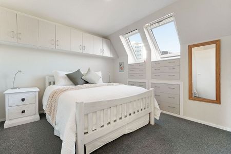 50m from Pilot Bay: Two-Bedroom Townhouse - Photo 5