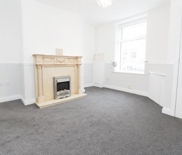 2 bedroom end of terrace house to rent - Photo 3