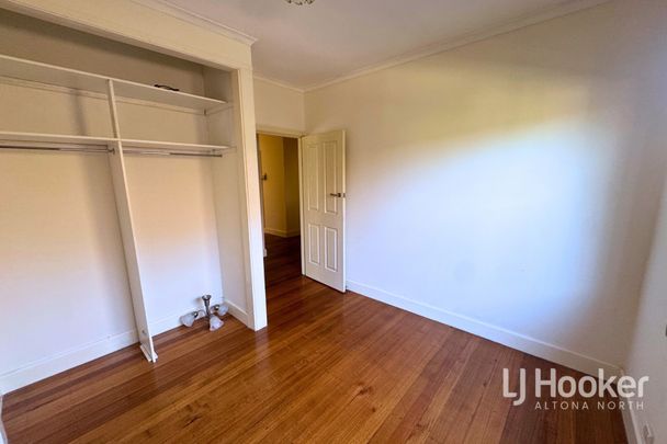 Spacious Family Home in a Prime Location - Photo 1