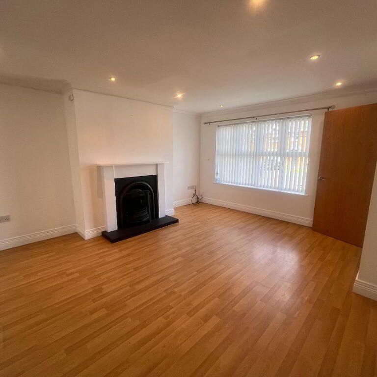 38 Glenvale Park, Derry/Londonderry, Cityside, BT48 0GA - Photo 1