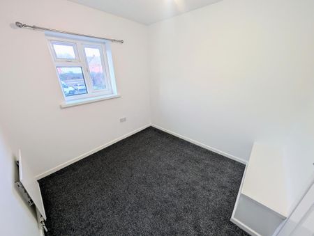 3 bedroom end of terrace house to rent - Photo 4