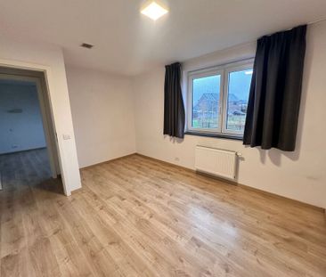 Huis met 3 slaapkamers, tuin en garage te Moorslede - Photo 4