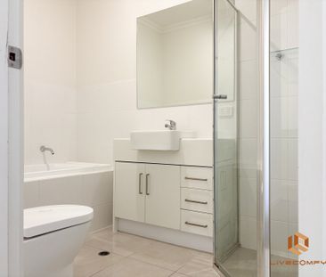 College Park - Photo 2