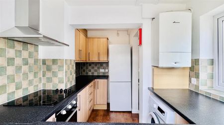 4 bedroom terraced house to rent - Photo 2