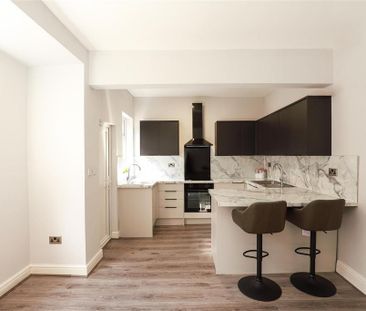 3 bedroom semi-detached house to rent - Photo 4