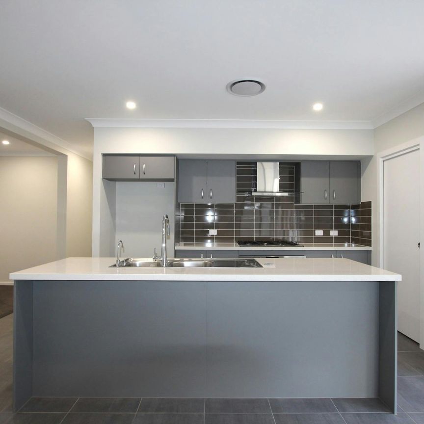 Fairly New Home in Leppington Estate! - Photo 1