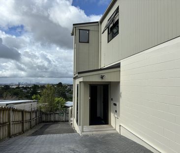 C/12 Laurina Road - Photo 2