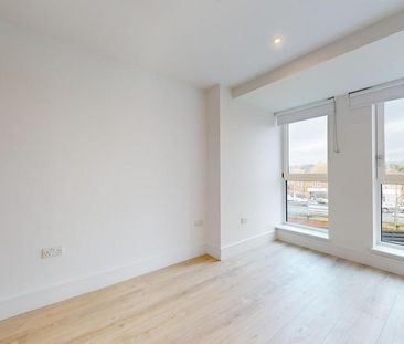 2 bedroom flat to rent - Photo 2