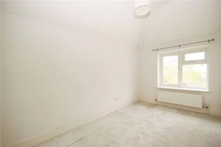 Parkhurst Road, Guildford, GU2 8AP - Photo 3