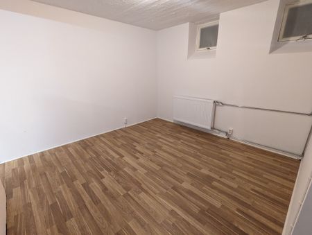Kerstinbodagatan, Katrineholm - Photo 3