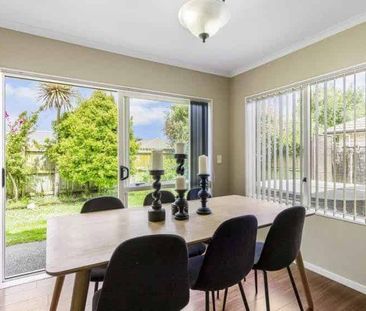 Comfortable family home in a great location - Photo 1