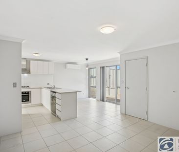 Modern Villa HOME OPEN SATURDAY 15 AUGUST AT 9.45AM SHARP! - Photo 4