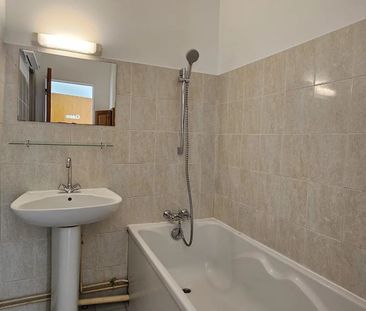 Location Appartement 2 pièces 48m² NARBONNE 11100 - Photo 6