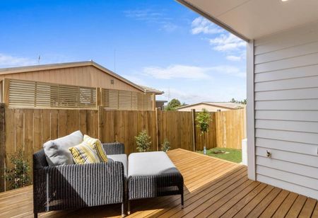 Modern living in Mt Wellington - Photo 5