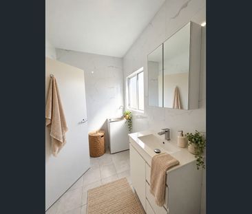 North-Facing 2-Bedroom Cottage in Peaceful Setting - Photo 4