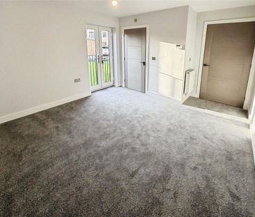 2 bedroom flat to rent - Photo 4