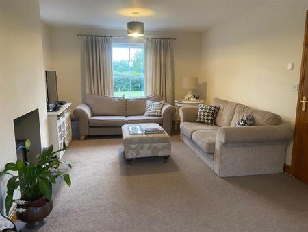 4 bedroom detached house to rent - Photo 3