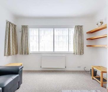 Holyoake Walk, Hampstead Garden Suburb, N2 - Photo 2