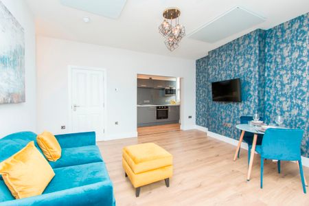 1 Bedroom Home – Medium Let - Photo 3