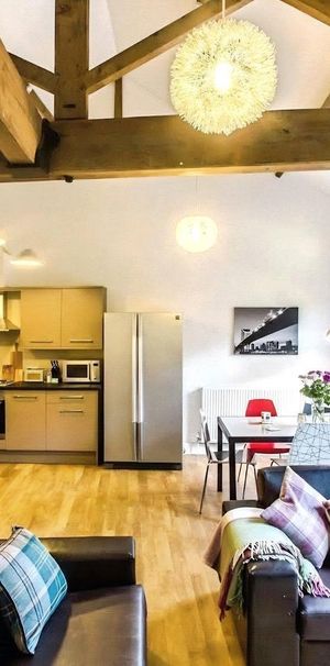 1 bedroom in a house share to rent - Photo 1