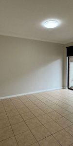 Stylish & Contemporary 3 Bedroom Townhouse - Photo 3