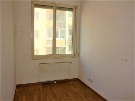 TERRASSENHIT, UNBEFRISTET, 86 m2 Altbau mit 30 m2 Freifläche, 3 Zimmer, Komplettküche, Wannenbad, Parketten, Hofruhelage - Photo 4