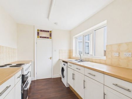 Room 1, 23 Marle Hill Road, Cheltenham - Photo 3