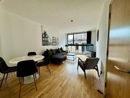 2 Bed Flat, Crown Street, LS2 - Photo 3