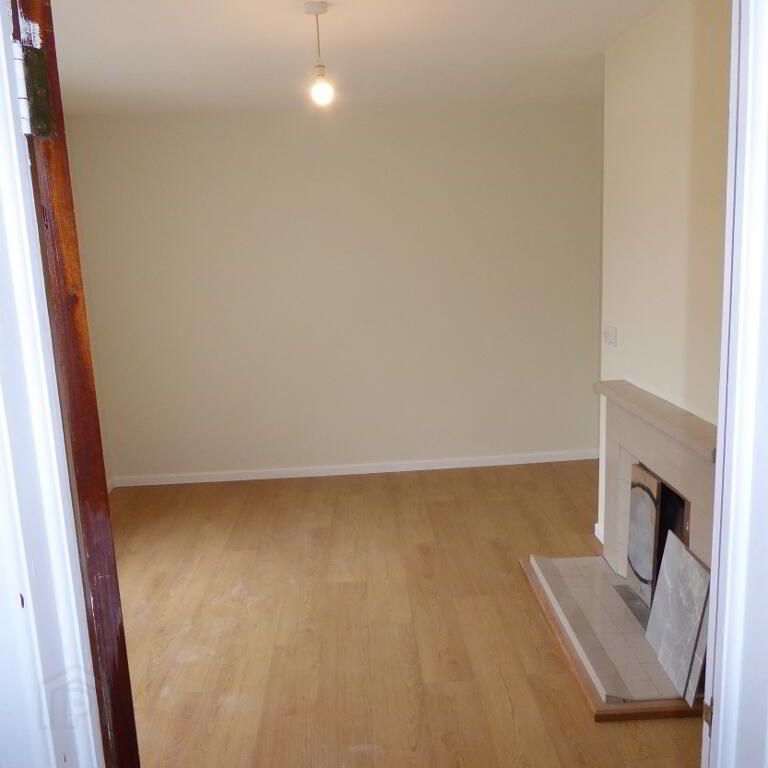 4 Ecclesgrove, Fintona, BT78 2BH - Photo 1