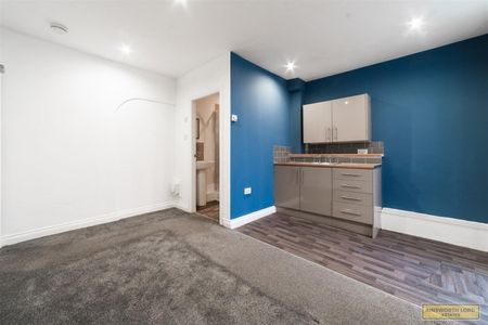 Part Self-Contained Bedsit , Redearth Rd , Darwen - Photo 5