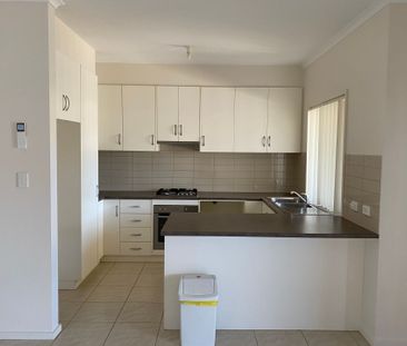 Relaxed Living Opposite the Reserve - Photo 5