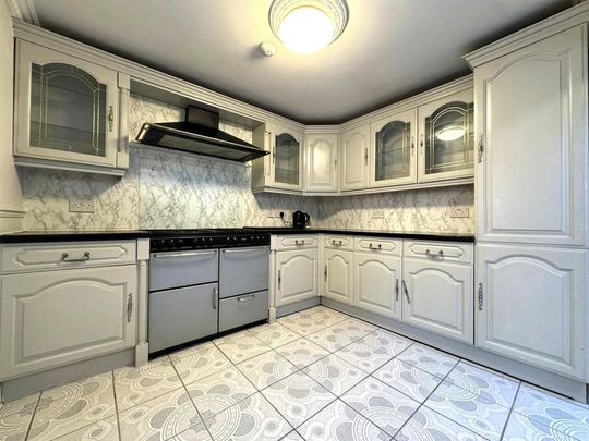 4 bedroom house to rent - Photo 1