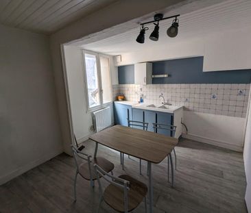 A NOGENT-LE-ROTROU, CENTRE VILLE ! Appartement situé au 1er étage s... - Photo 3