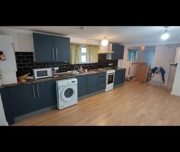 3 Bed Terraced House, Earls Road, SO14 - Photo 6