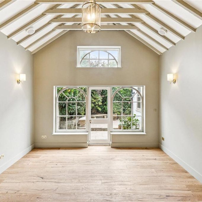 5 bedroom semi-detached house to rent - Photo 1