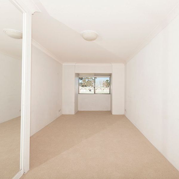 Beautiful 2 Bedroom Apartment in the Heart of Surry Hills - Photo 1